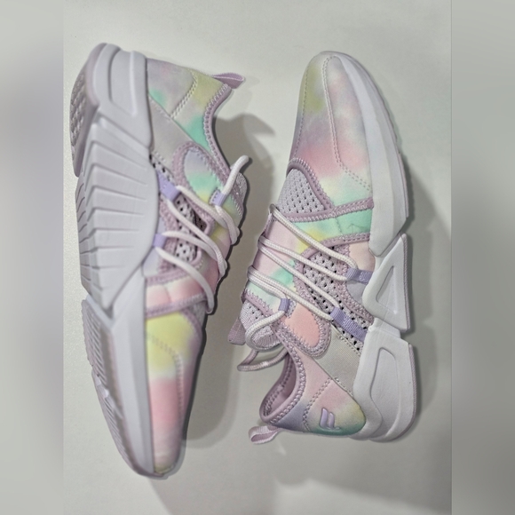 Fabletics Brookside Performance Sneaker - Picture 2 of 6